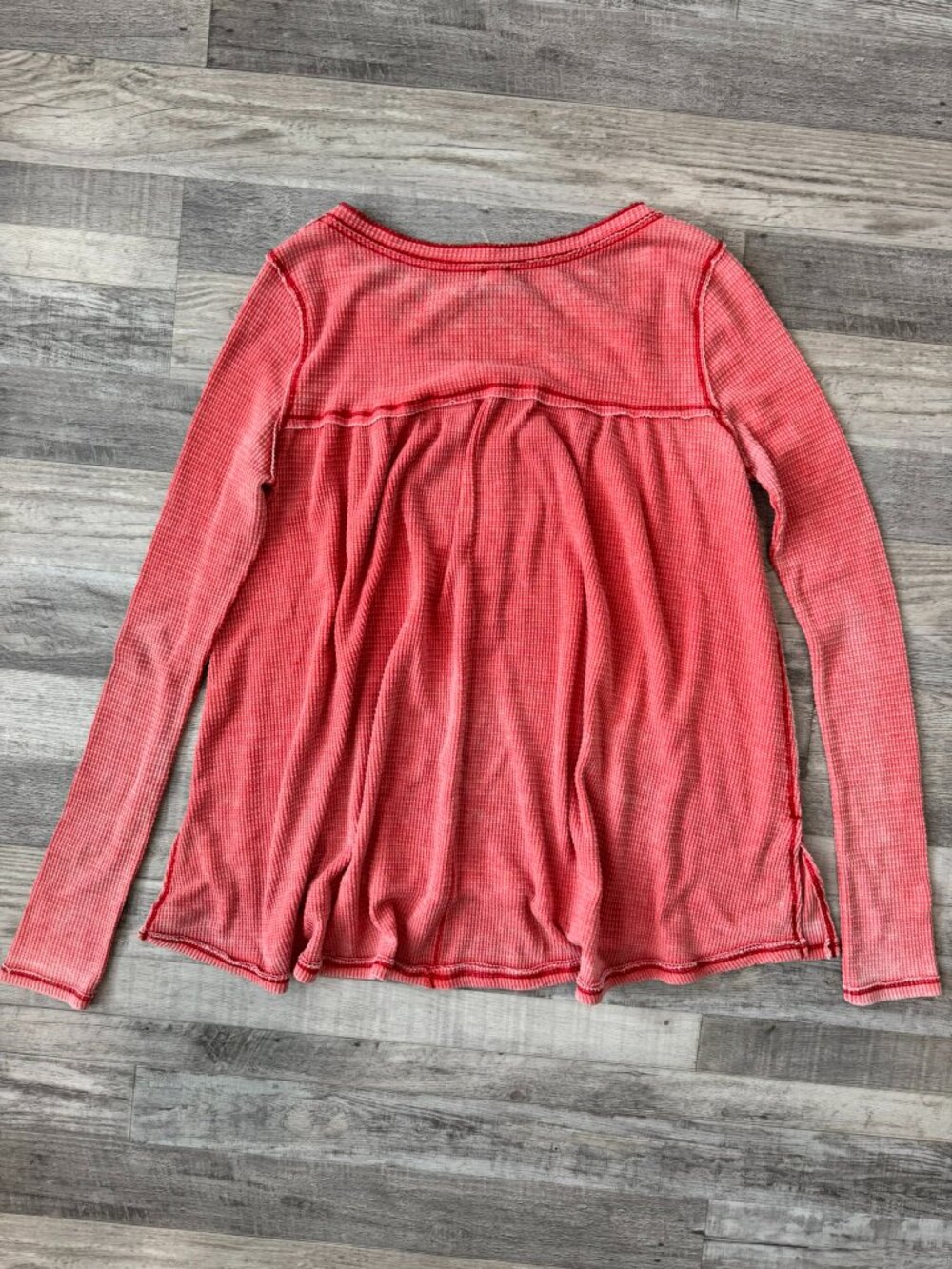 Free People We The Free Red Thermal Henley Top Size Medium Long Sleeve D16 - Picture 4 of 7